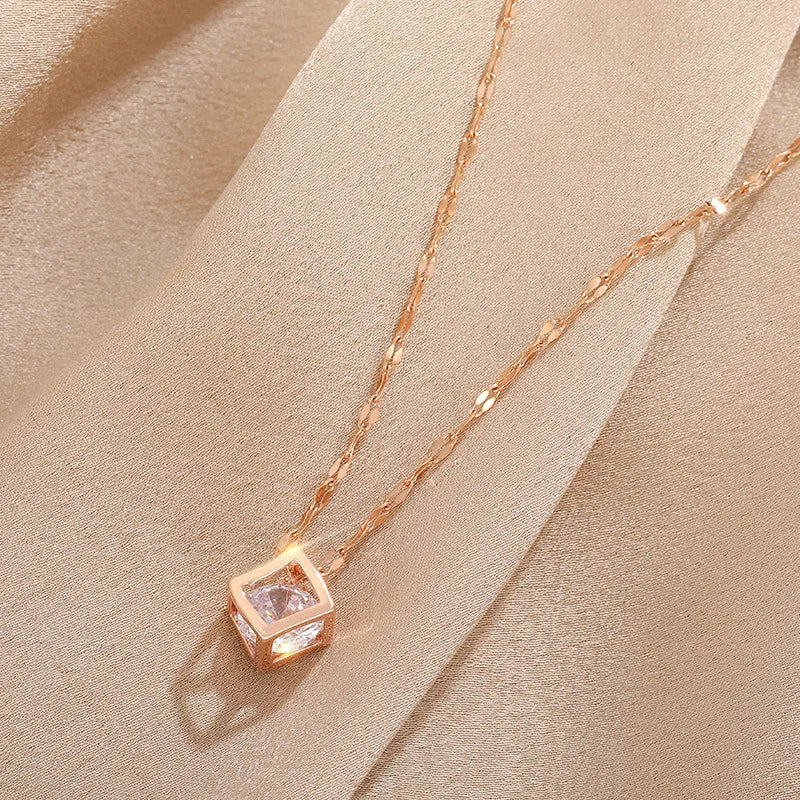 Sweet Zircon Crystal Pendant Necklace For Women Korean Fashion Stainless Steel Clavicle Chain Jewelry Female Wedding Accessories