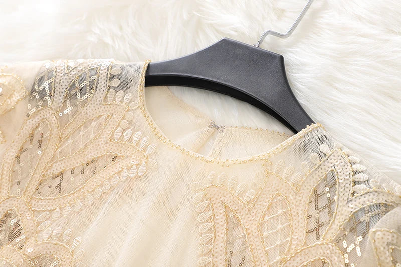 تي شيرت نسائي مثير كاجوال من القماش الشبكي المستقيم المزين بالترتر برقبة دائرية وأكمام طويلة باللون الأسود والبيج والوردي مقاس 52#