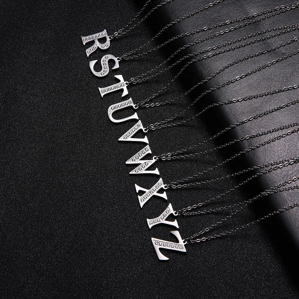 قلادة My Shape Letter AZ من الفولاذ المقاوم للصدأ مرصعة بالزركون الشفاف للفتيات والنساء قلادات على شكل حروف أبجدية قلادة على شكل قلادة