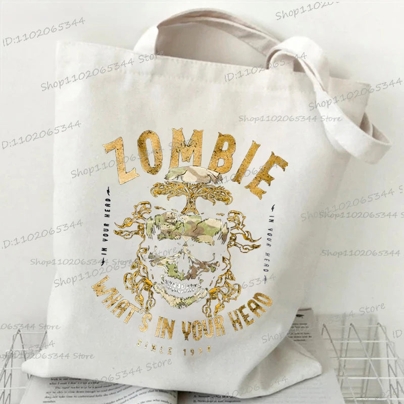 حقيبة يد كلاسيكية بطبعة نوتات موسيقية من الثمانينيات، وحقيبة قماشية مطبوعة بقلم رصاص، وحقيبة كتف لمحبي الموسيقى القديمة، وحقيبة مدرسية