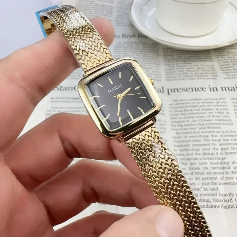 ساعة نسائية كلاسيكية، هدية فاخرة متعددة الاستخدامات، ساعة كوارتز للنساء، ساعات بسيطة ذات مينا صغير، ساعات يد بسوار من الفولاذ المقاوم للصدأ.