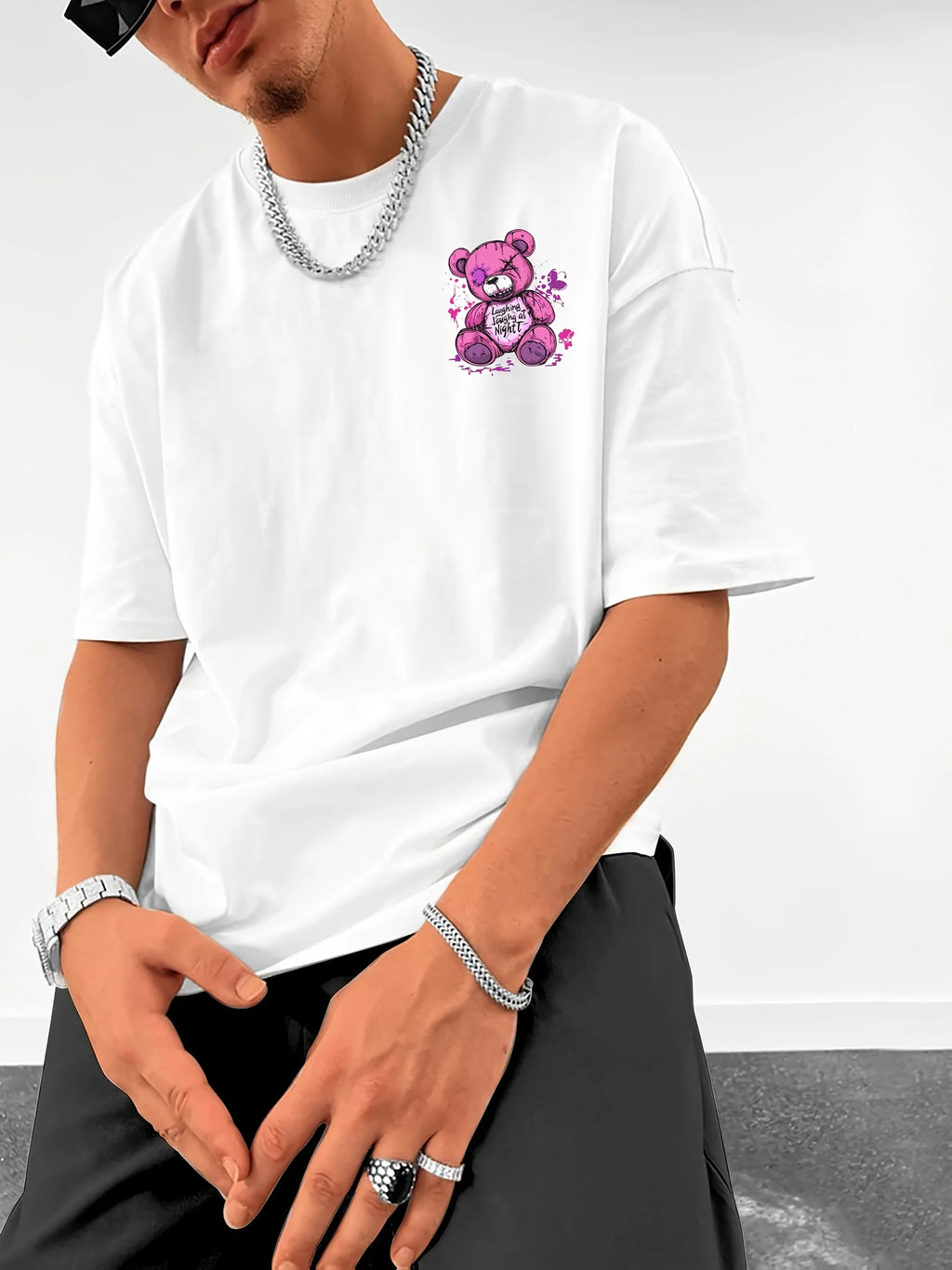 تيشيرت رجالي صيفي جديد بتصميم عصري، مطبوع عليه حروف على شكل دب تيدي، مريح وجيد التهوية، بياقة دائرية، مناسب للارتداء في الهواء الطلق.