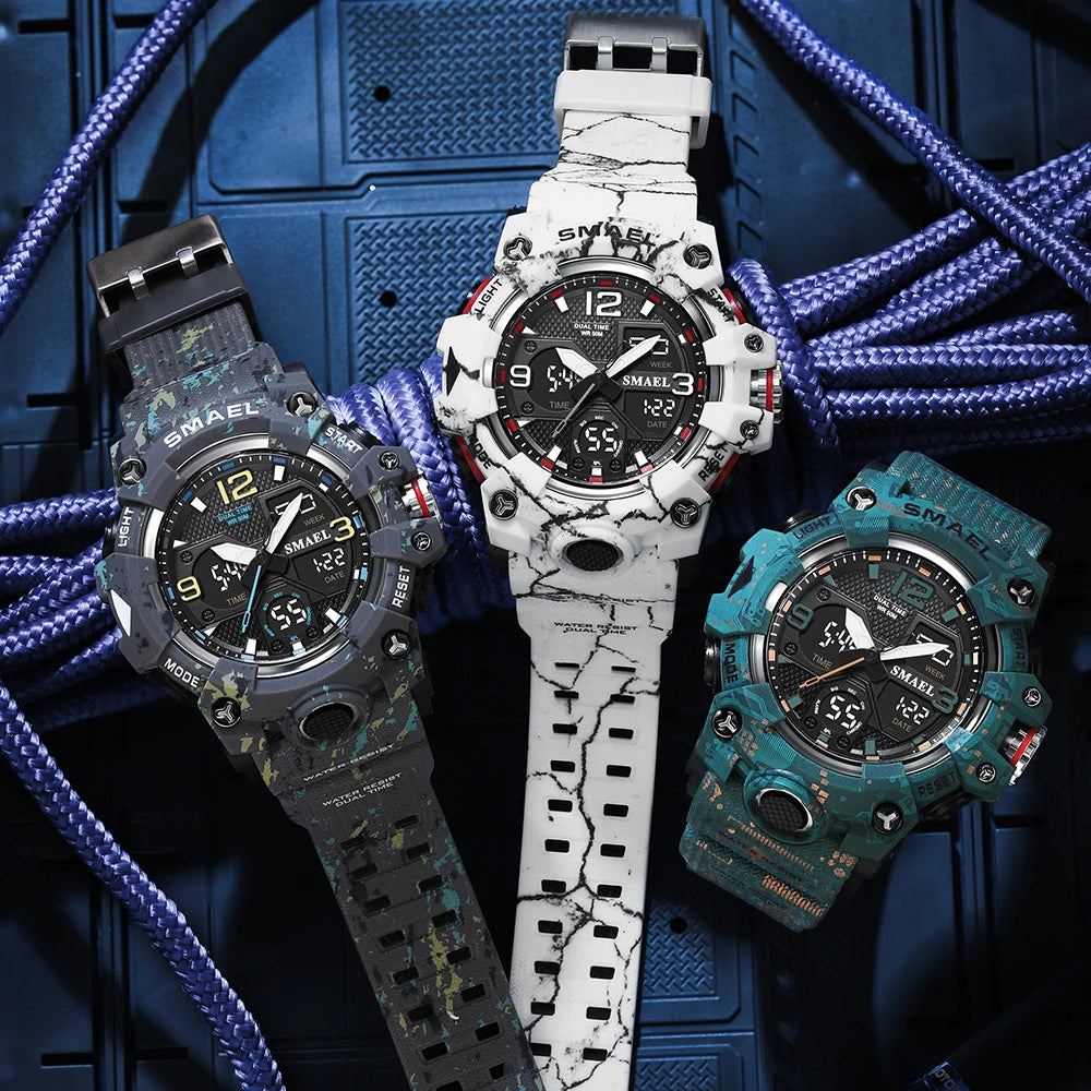 ساعة يد رياضية عسكرية للرجال من SMAEL بتصميم مموه مقاومة للماء ومنبه وساعة توقيت كوارتز مع عرض مزدوج للوقت