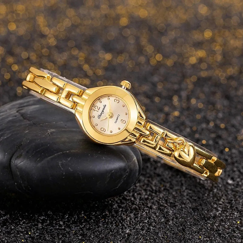 ساعة يد نسائية فاخرة بسوار ذهبي، مينا صغير، كوارتز، ساعة أنيقة للنساء، هدية عصرية.