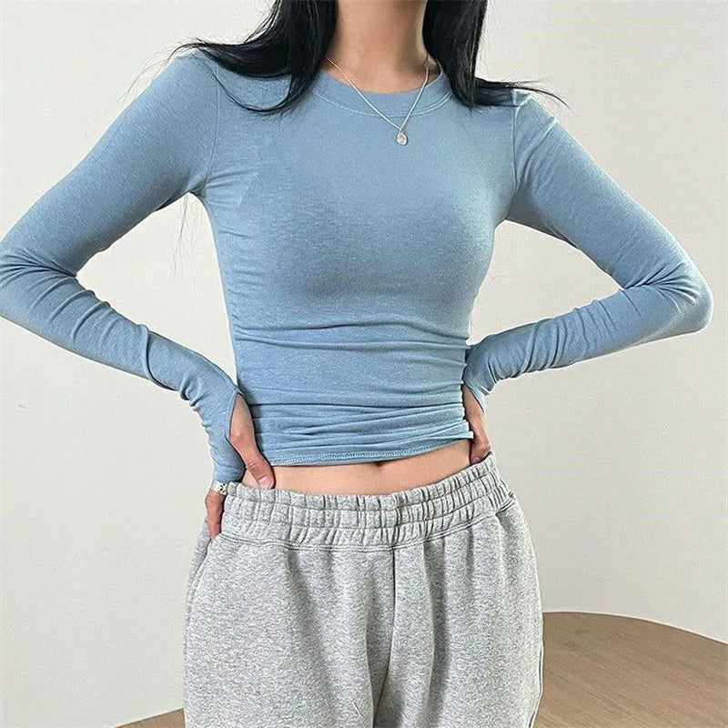 تيشيرتات نسائية كاجوال ضيقة بأكمام طويلة وياقة دائرية، مناسبة لفصلي الربيع والخريف، بألوان سادة مع فتحات للإبهام، ملابس عصرية