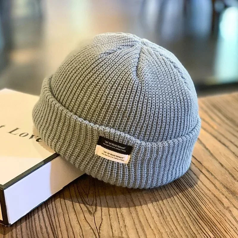 قبعة شتوية رجالية محبوكة بتصميم عصري أنيق، مناسبة لأجواء الشارع، دافئة، على طراز اليوبي