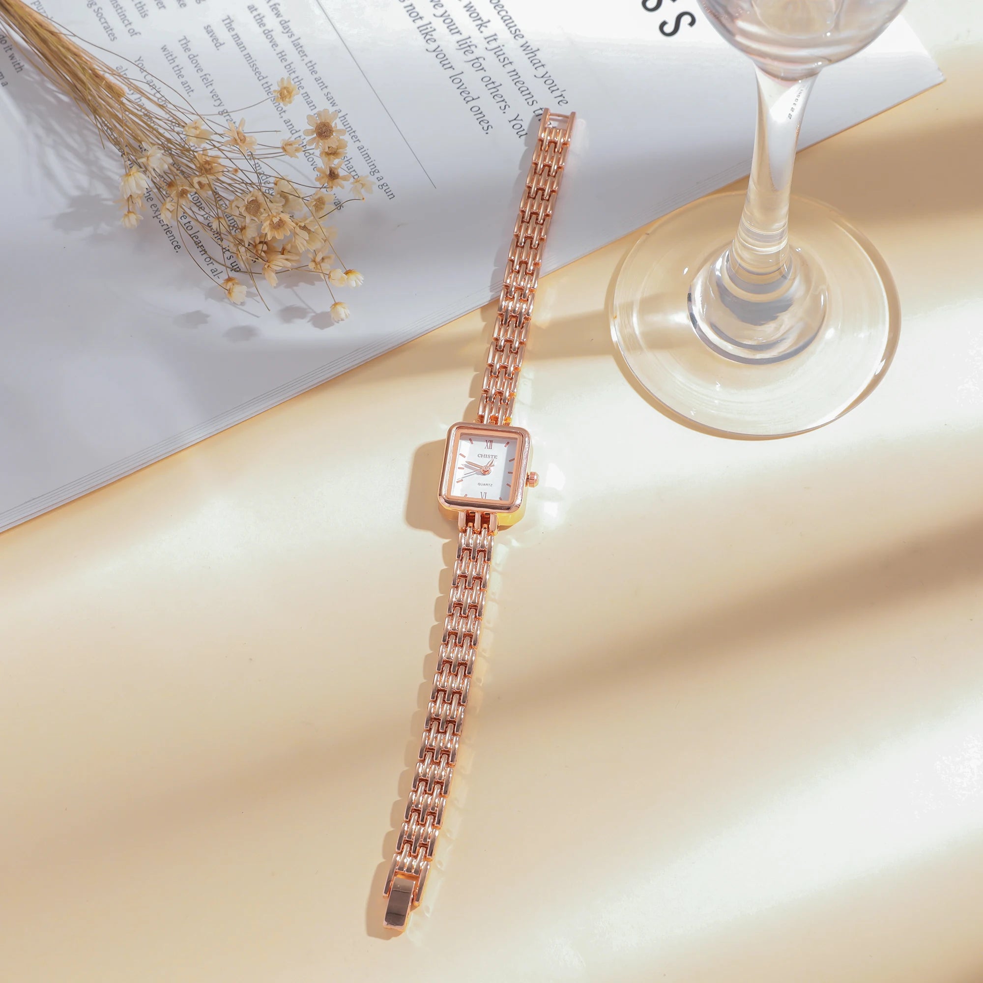 ساعة نسائية مربعة بسيطة جديدة تعمل باللف، سوار فولاذي، ساعة كوارتز عصرية