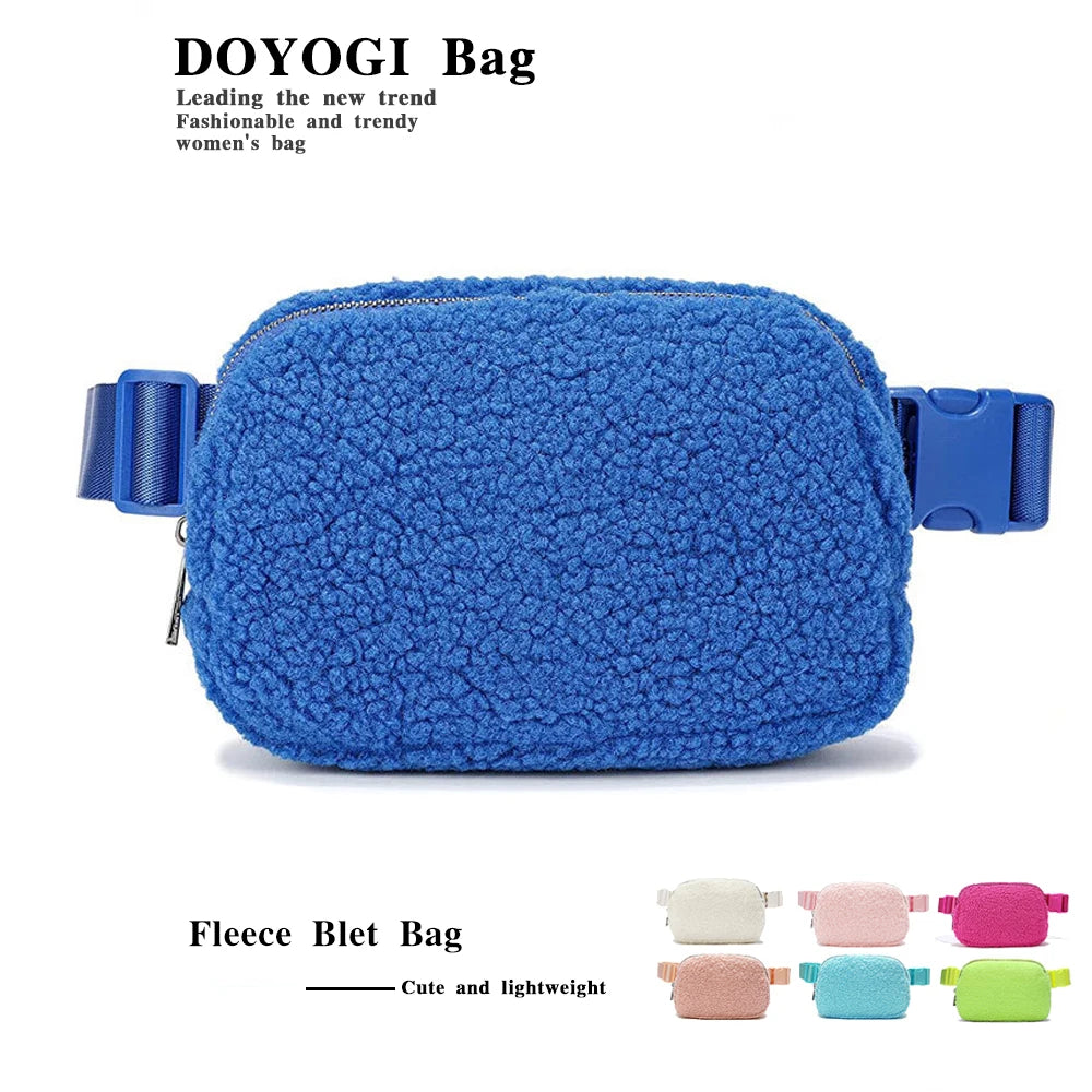 حقيبة حزام من الصوف الشتوي لكل مكان حقيبة كروس بودي نسائية بيضاء حقيبة خصر صغيرة بحزام قابل للتعديل (عاجي)