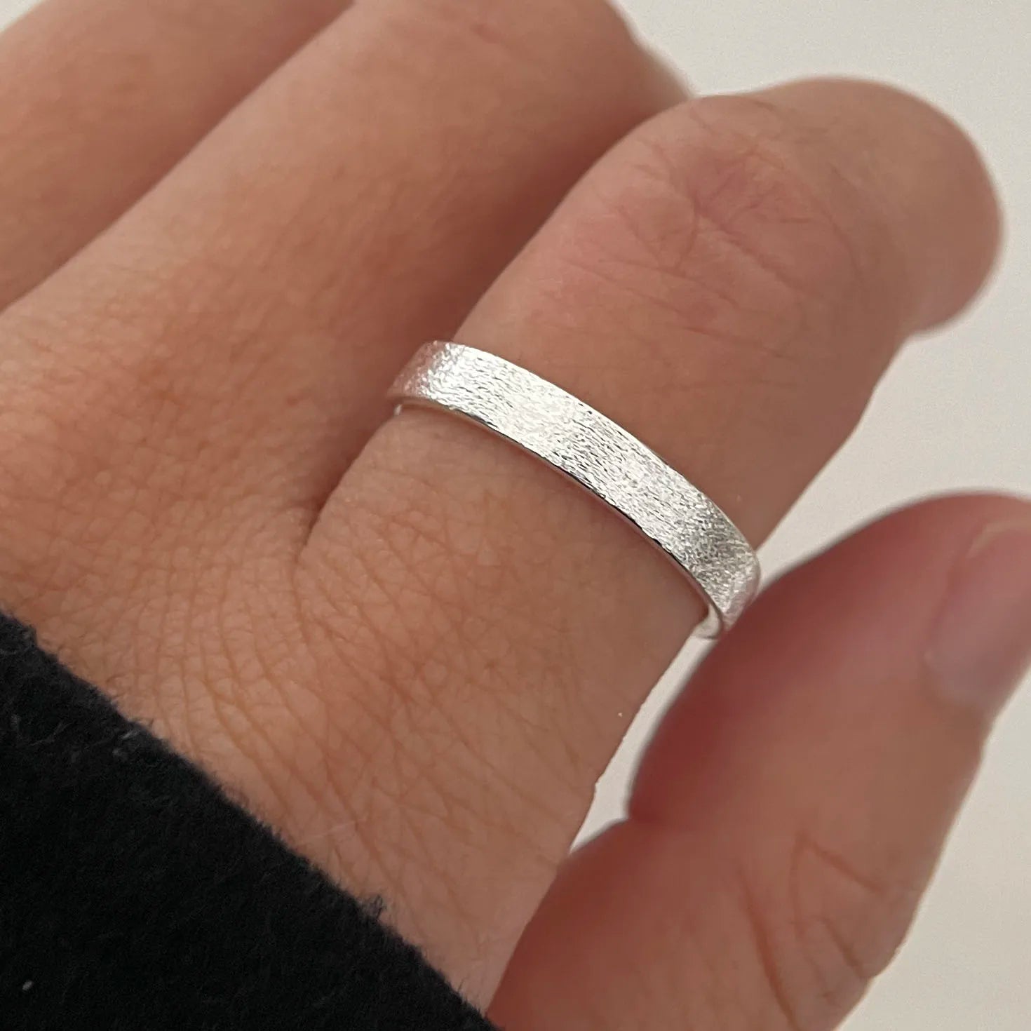 خواتم من الفضة الإسترليني عيار 925 للنساء والأزواج، بتصميم بسيط مصنوع يدويًا، لون أزرق، هدية مثالية للحفلات، تمنع الحساسية.