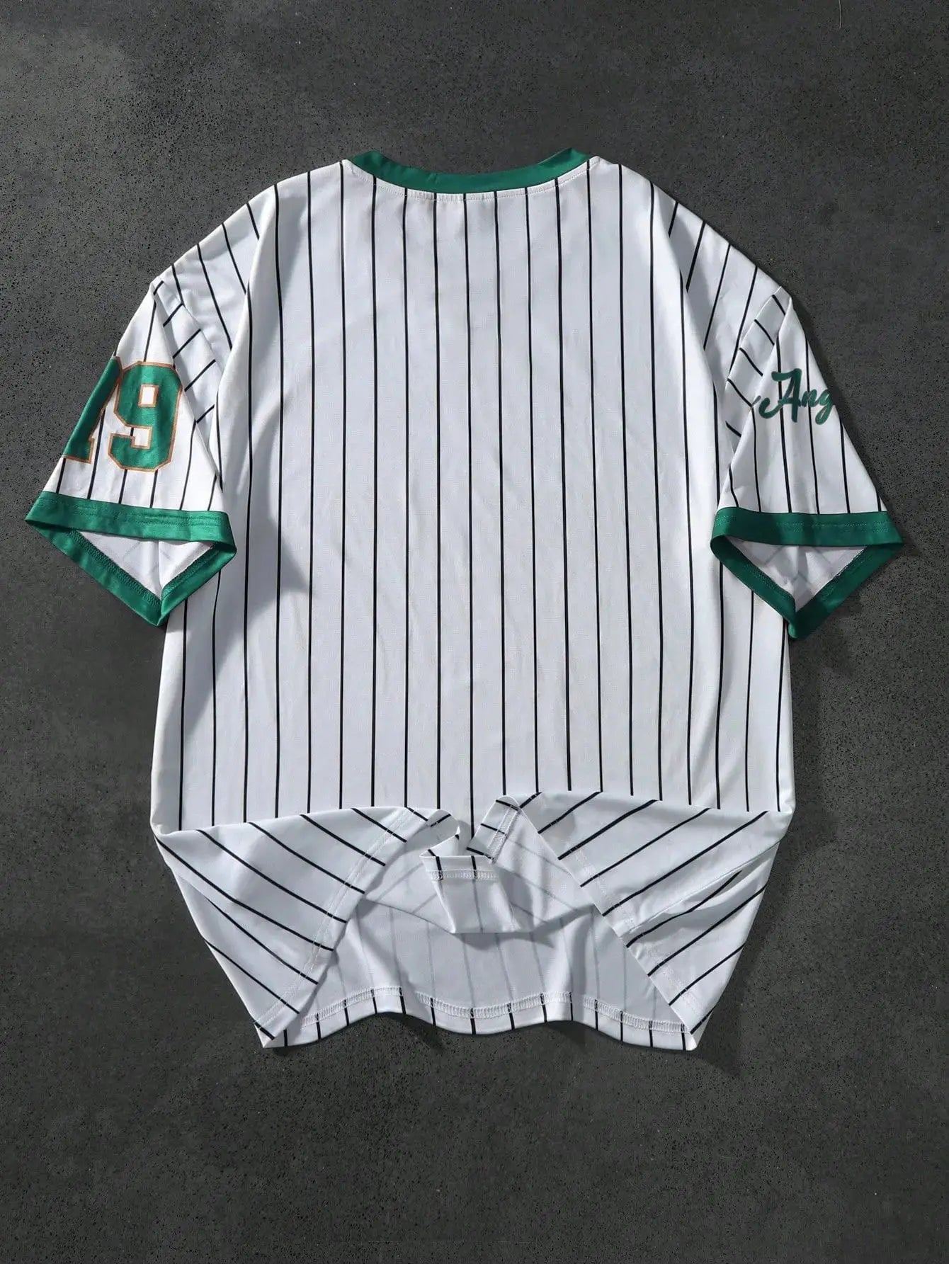 تي شيرت رجالي صيفي جديد برقبة على شكل حرف V بأكمام قصيرة ورقبة على شكل حرف V، تي شيرت رياضي مطبوع للرجال، أنيق بتصميم بيسبول عتيق