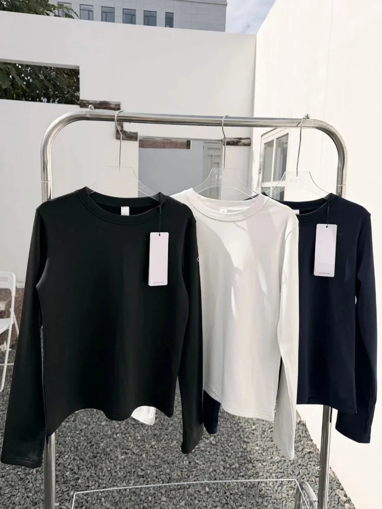 تي شيرت نسائي مرن برقبة دائرية من الأسفل لممارسة اليوجا واللياقة البدنية والجري بأكمام طويلة باللون الأسود والأزرق الداكن لخريف قمصان نسائية أنيقة