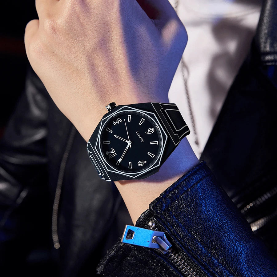 ساعة يد نسائية فاخرة كوارتز بسوار سيليكون ناعم، مقاومة للماء، بتصميم عصري بسيط مستوحى من القصص المصورة، باللونين الأسود والأبيض