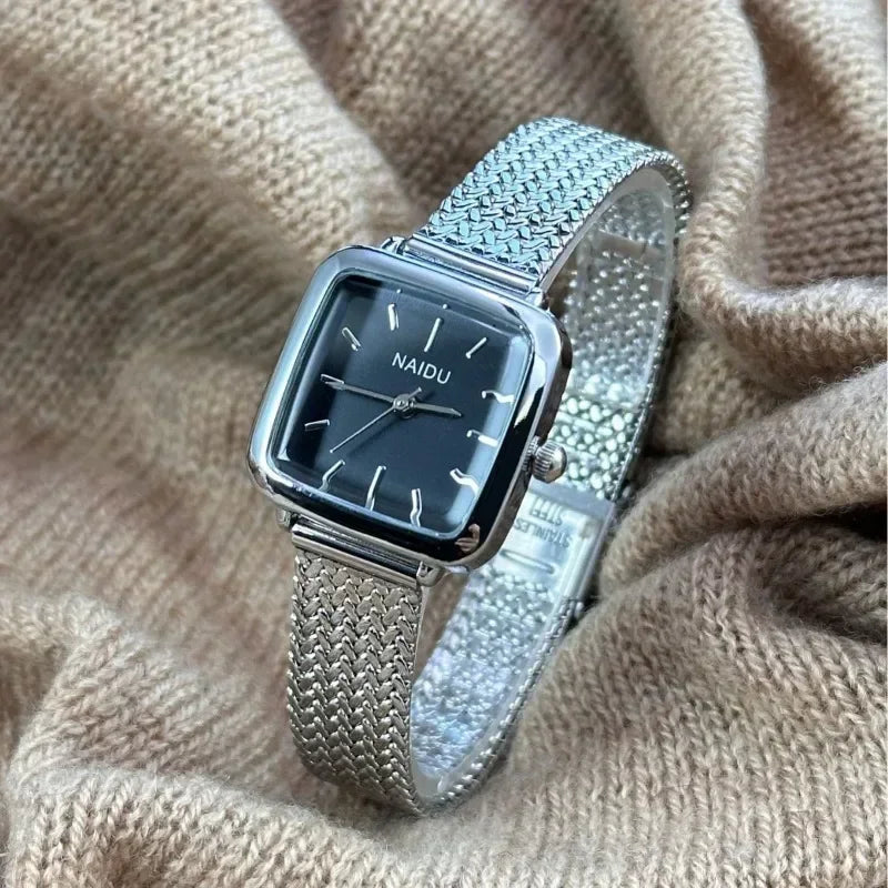 ساعة نسائية كلاسيكية، هدية فاخرة متعددة الاستخدامات، ساعة كوارتز للنساء، ساعات بسيطة ذات مينا صغير، ساعات يد بسوار من الفولاذ المقاوم للصدأ.