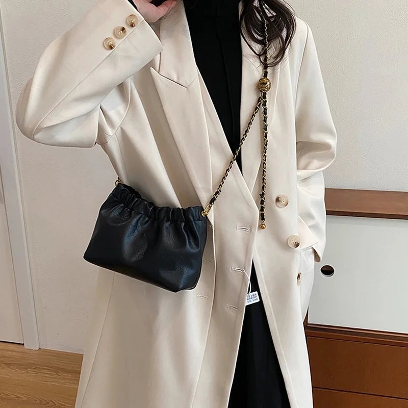 حقيبة كتف نسائية بسلسلة متعددة الاستخدامات، حقيبة كروس بودي، حقيبة هوبو كاجوال مطوية، حقيبة كتف، حقيبة أنيقة للفتيات