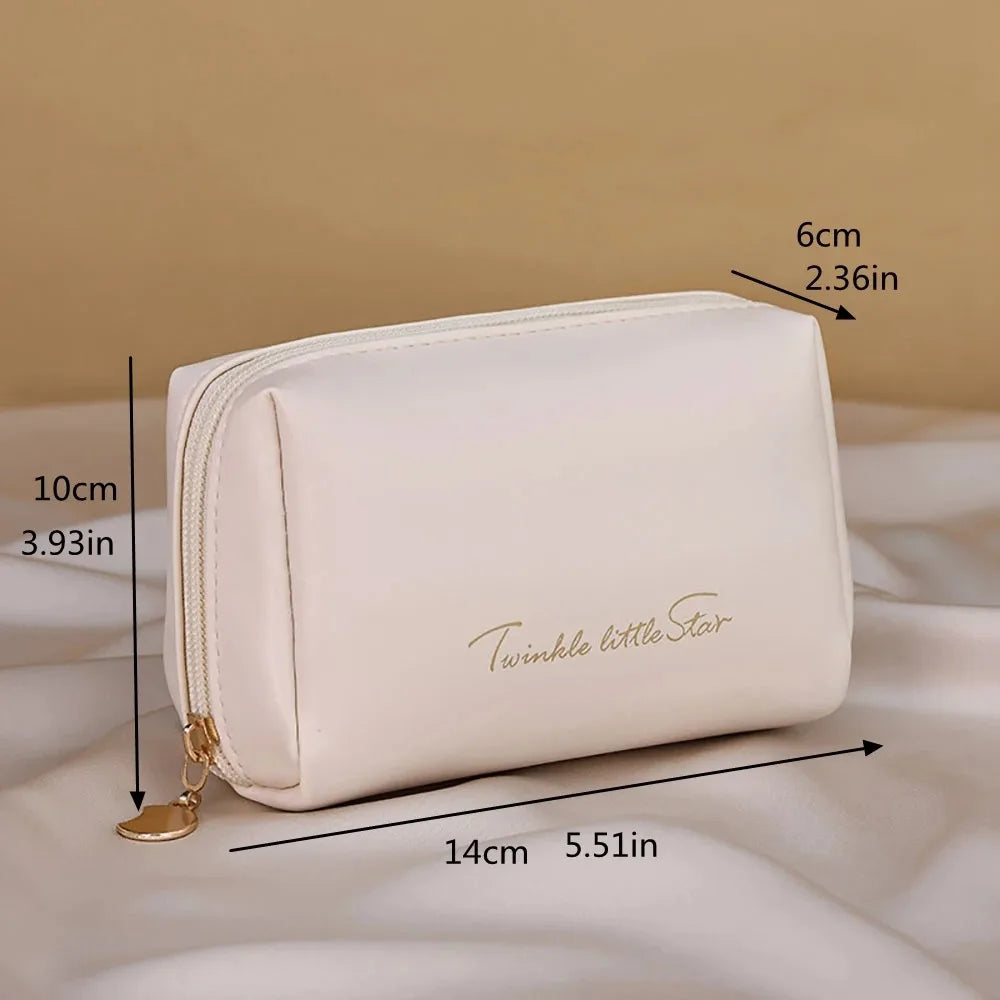 حقيبة مستحضرات تجميل للسفر، منظم مستحضرات تجميل، حقيبة غسيل من جلد البولي يوريثان المقاوم للماء، حافظة مستحضرات تجميل مسطحة بفتحة واسعة، حقيبة مستحضرات تجميل مع فاصل