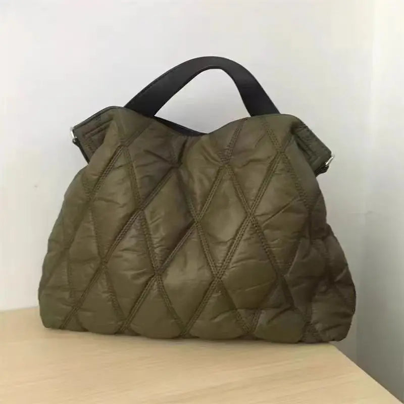 حقيبة كتف نسائية منفوخة بتصميم مبطنة من القطن ومبطنة بالريش، حقيبة تسوق شتوية كبيرة السعة ودافئة
