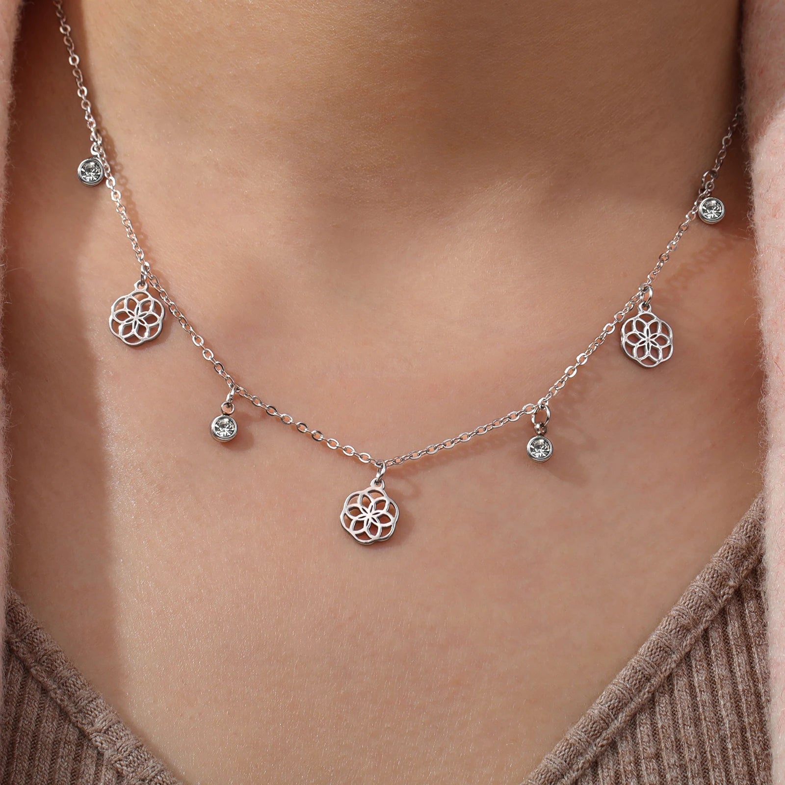 Lucktune Lotus Flower Zircon Pendant Necklace for Women Bohemian Stainless Steel Choker Chain Necklace Jewelry Birthday Gift New