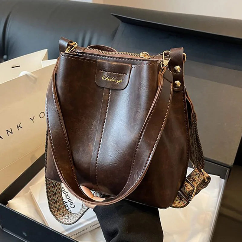 حقيبة دلو نسائية رائعة، حقيبة كتف عصرية وجريئة بلون موحد، حقيبة كروس بودي، تصميم كلاسيكي مميز، مناسبة