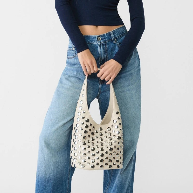 حقيبة دلو فاخرة بتصميم بانك مزينة بمسامير دائرية مزدوجة الوجه، حقيبة كتف أنيقة للسيدات ذات سعة كبيرة