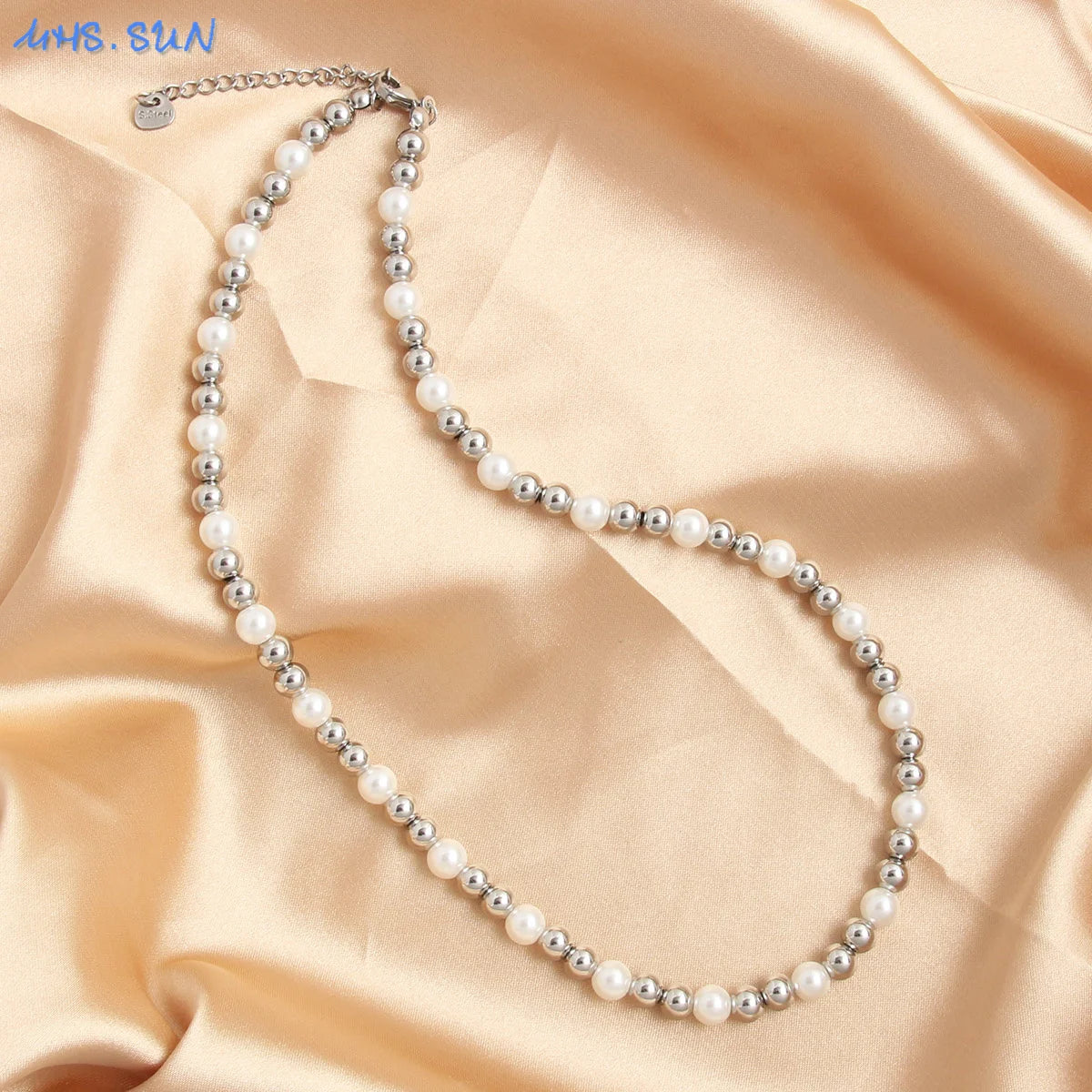 قلادة MHS.SUN العصرية المصنوعة من الفولاذ المقاوم للصدأ باللون الذهبي والمزينة بحبات اللؤلؤ 4/6/8/10 مم من الخرز المعدني مجوهرات قابلة للتعديل للنساء والرجال