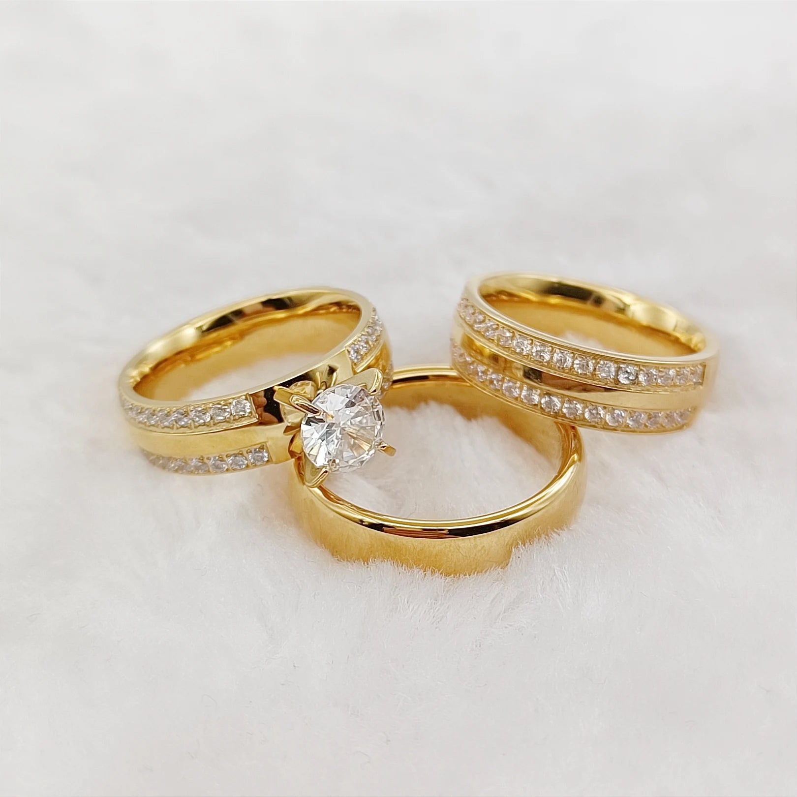 مجموعة خواتم خطوبة وزواج عالية الجودة مكونة من 3 قطع للأزواج مطلية بالذهب عيار 18 قيراطًا ومرصعة بالألماس، خاتم عشاق مجوهرات عصرية