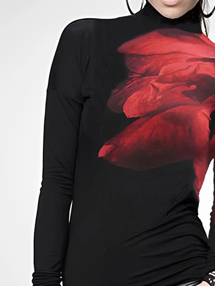 تي شيرتات نسائية أنيقة مطبوعة برقبة عالية 2024 جديدة لخريف وشتاء 2024 بأكمام طويلة وبلوزات فضفاضة كاجوال للنساء