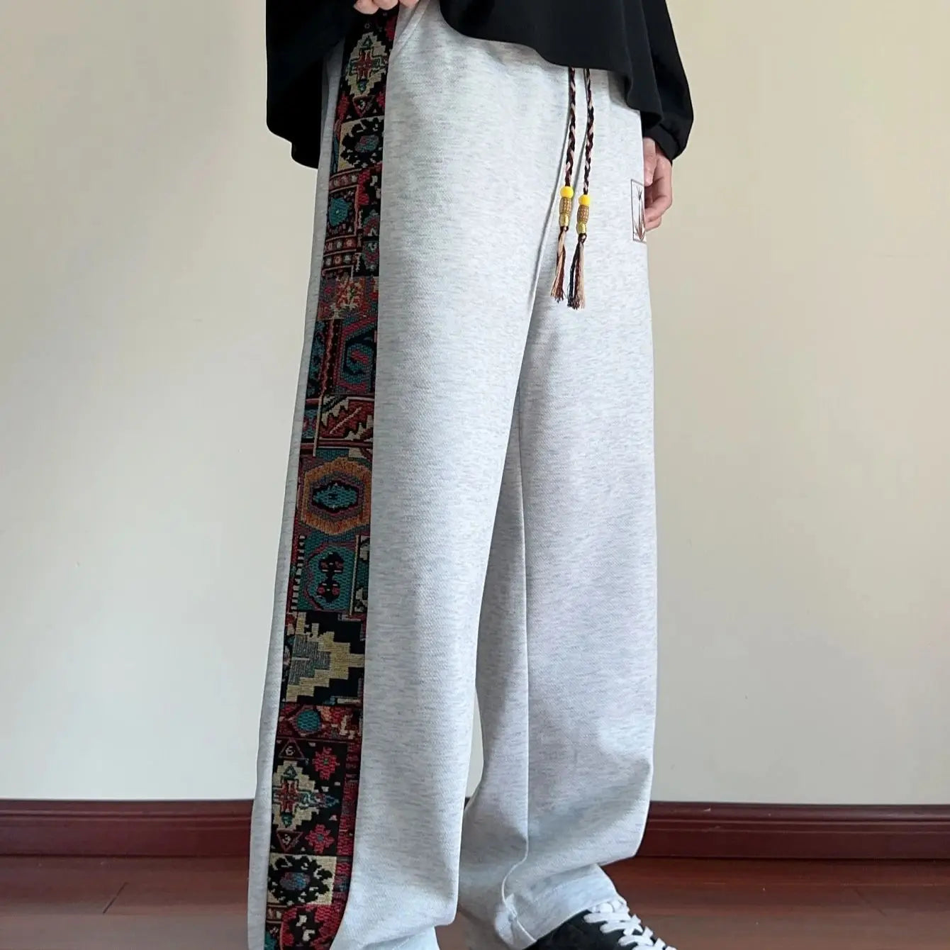 Men's spring and autumn casual pants, with ethnic style splicing design, suitable for outdoor leisure in spring and autumn
