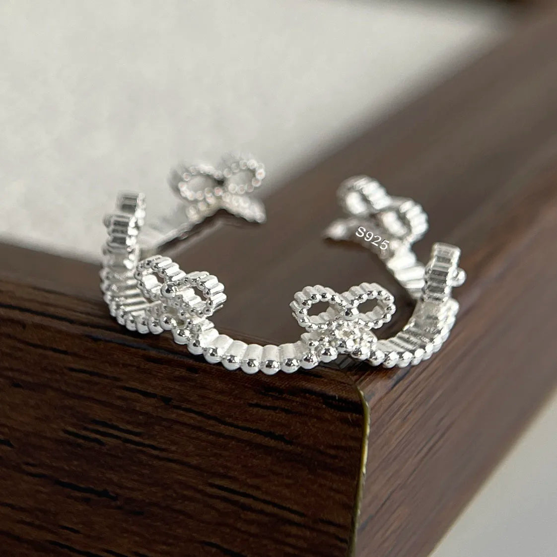 خواتم من الفضة الإسترليني عيار 925 للنساء والأزواج، بتصميم بسيط مصنوع يدويًا، مزينة بالزهور والأقواس والقلوب، هدية مجوهرات فاخرة، مضادة للحساسية.