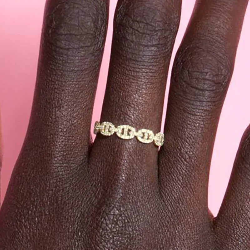 خاتم زركون ذهبي اللون مرصع بالكامل للنساء، تصميم عصري أنيق، مناسب للتكديس، إكسسوارات مجوهرات أنيقة، هدية مثالية للفتيات R731