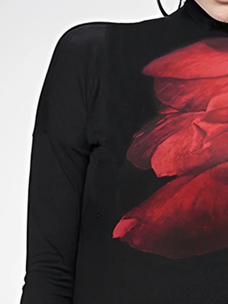 تي شيرتات نسائية أنيقة مطبوعة برقبة عالية 2024 جديدة لخريف وشتاء 2024 بأكمام طويلة وبلوزات فضفاضة كاجوال للنساء