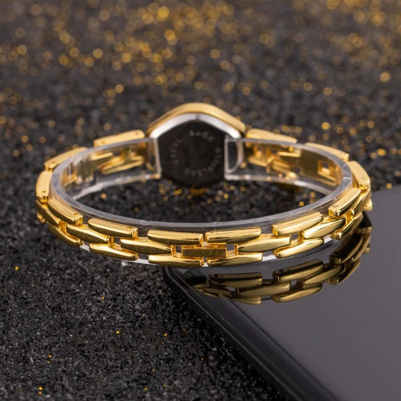 ساعة يد نسائية فاخرة بسوار ذهبي، مينا صغير، كوارتز، ساعة أنيقة للنساء، هدية عصرية.