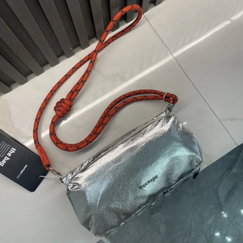 حقيبة كوب الماء الرياضية الجديدة المقاومة للماء ذات الشعبية الكبيرة هذا العام هي حقيبة وسادة تحت الإبط متعددة الاستخدامات ومميزة