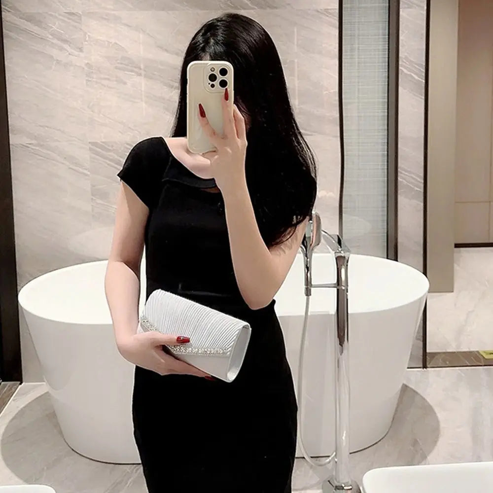 حقائب كتف أنيقة بسلسلة، حقائب يد لحفلات الزفاف، حقائب سهرة فاخرة للسيدات، حقائب يد مزينة بالترتر، حقائب يد لامعة لحفلات الزفاف