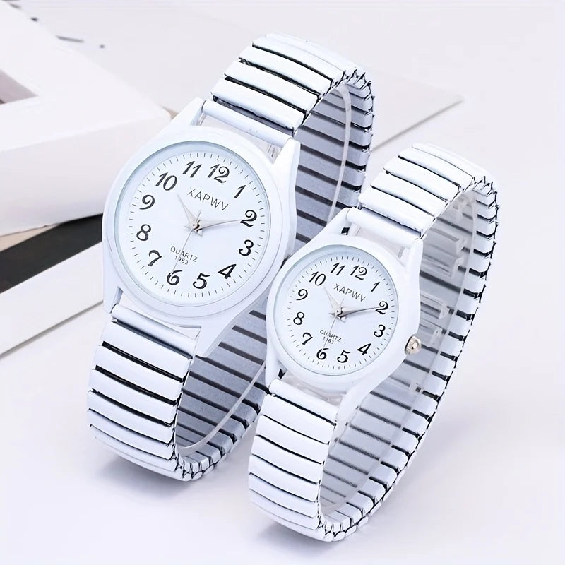 ساعة يد أنيقة للرجال والنساء، مزودة بسوار مطاطي، تعمل بنظام كوارتز، مناسبة للأعمار المتوسطة وكبار السن، بقرص كبير ومؤشرات رقمية.