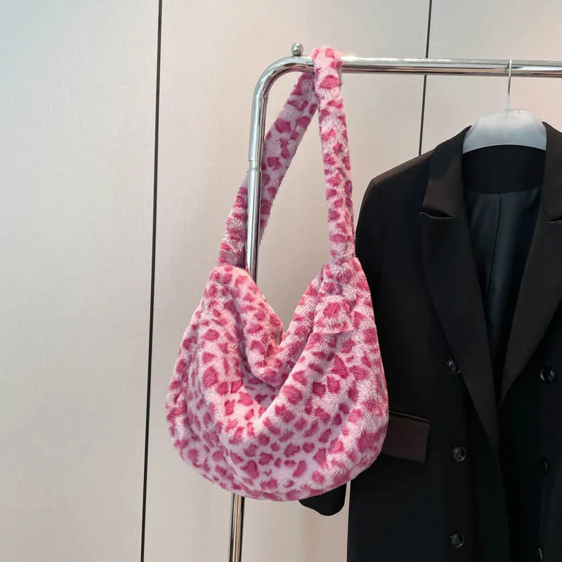 حقائب كتف نسائية كبيرة السعة بنقشة جلد الفهد، حقيبة رسول من الفرو الصناعي، حقيبة كروس بودي نسائية من القطيفة، حقائب يد نسائية أنيقة عتيقة