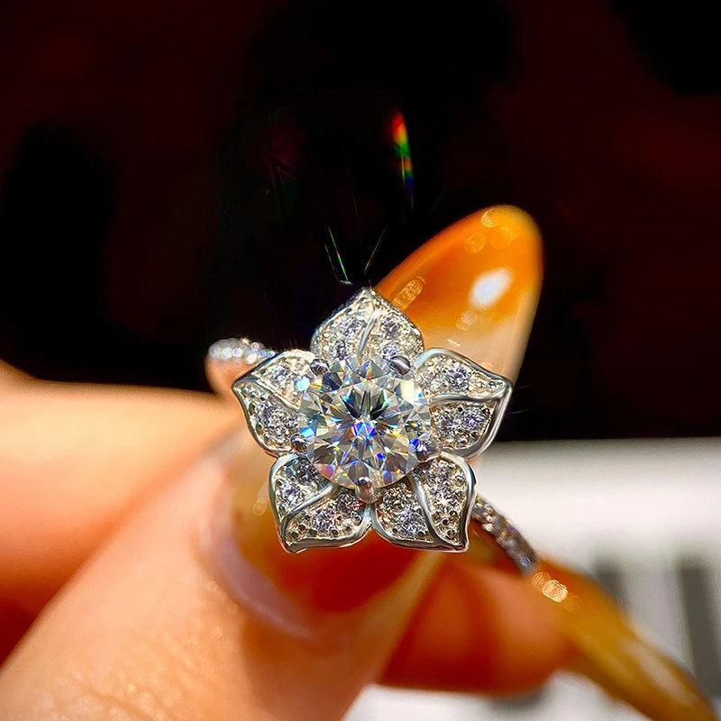 خاتم زهرة مخصص من الماس المويسانيتي الحقيقي المعتمد من GRA 1 قيراط للنساء، مصنوع من الفضة الإسترلينية 925، مجوهرات عالية الجودة