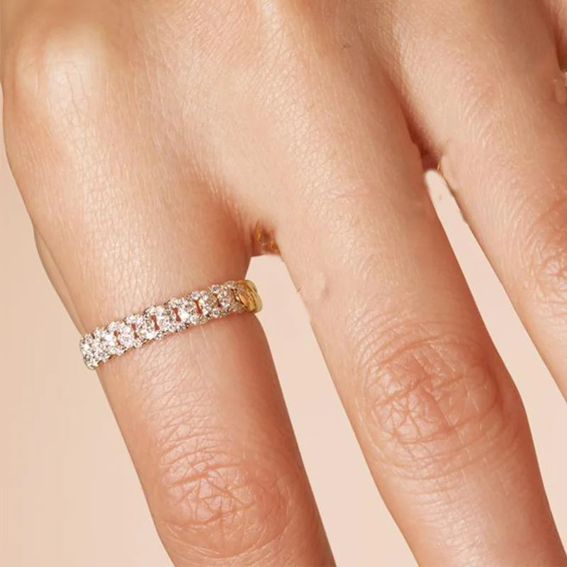 خاتم زركون ذهبي اللون مرصع بالكامل للنساء، تصميم عصري أنيق، مناسب للتكديس، إكسسوارات مجوهرات أنيقة، هدية مثالية للفتيات R731