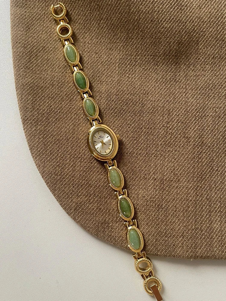 ساعات فاخرة راقية للنساء، ساعة يد أنيقة من اليشم الأخضر مع سوار كوارتز، هدية مثالية للنساء، ساعة أنيقة وعصرية.
