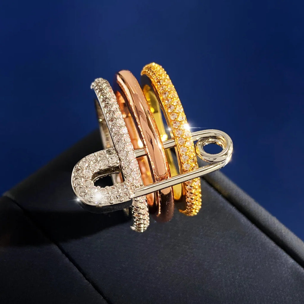 خواتم ثلاثية الطبقات بتصميم دبوس للنساء، مرصعة بالزركونيا المكعبة، قابلة للتكديس، مصنوعة من الفولاذ المقاوم للصدأ، هدية مثالية للعام الجديد ومجوهرات للحفلات.