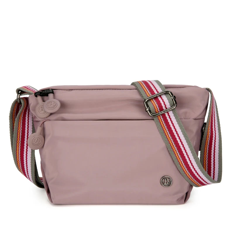 حقيبة كروسبودي نسائية من النايلون فائق الخفة، بحزام عريض قابل للتعديل، وخفيفة الوزن، مزودة بسحاب إغلاق، حقيبة أنيقة للمراسلة