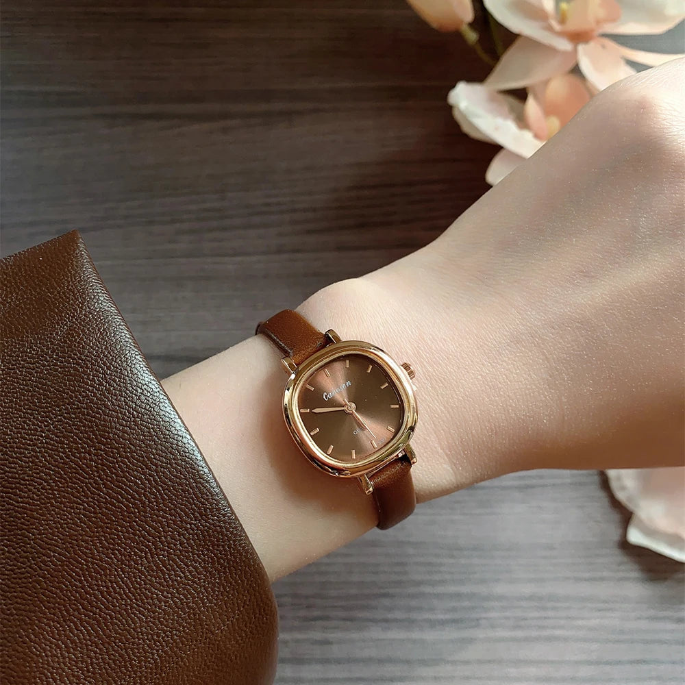 Square Exquisite Girls' Watch Brown Strap Simple and Versatile Quartz Watch for Women Suitable for Work/Decoration/ Parties