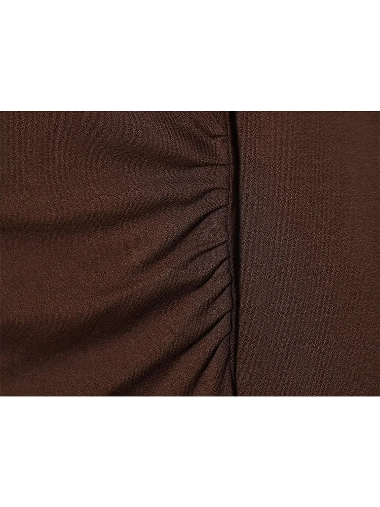 تي شيرت نسائي جديد من TFMLN 2026 ربيعي بأكمام طويلة وحاشية غير متماثلة ورقبة قارب وقمصان علوية كاجوال ضيقة للسيدات ملابس الشارع