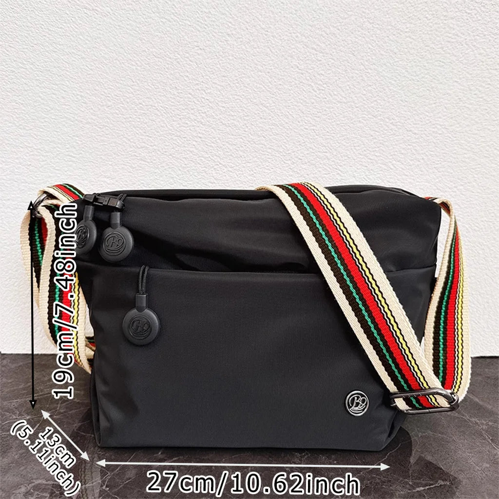 حقيبة كروسبودي نسائية من النايلون فائق الخفة، بحزام عريض قابل للتعديل، وخفيفة الوزن، مزودة بسحاب إغلاق، حقيبة أنيقة للمراسلة