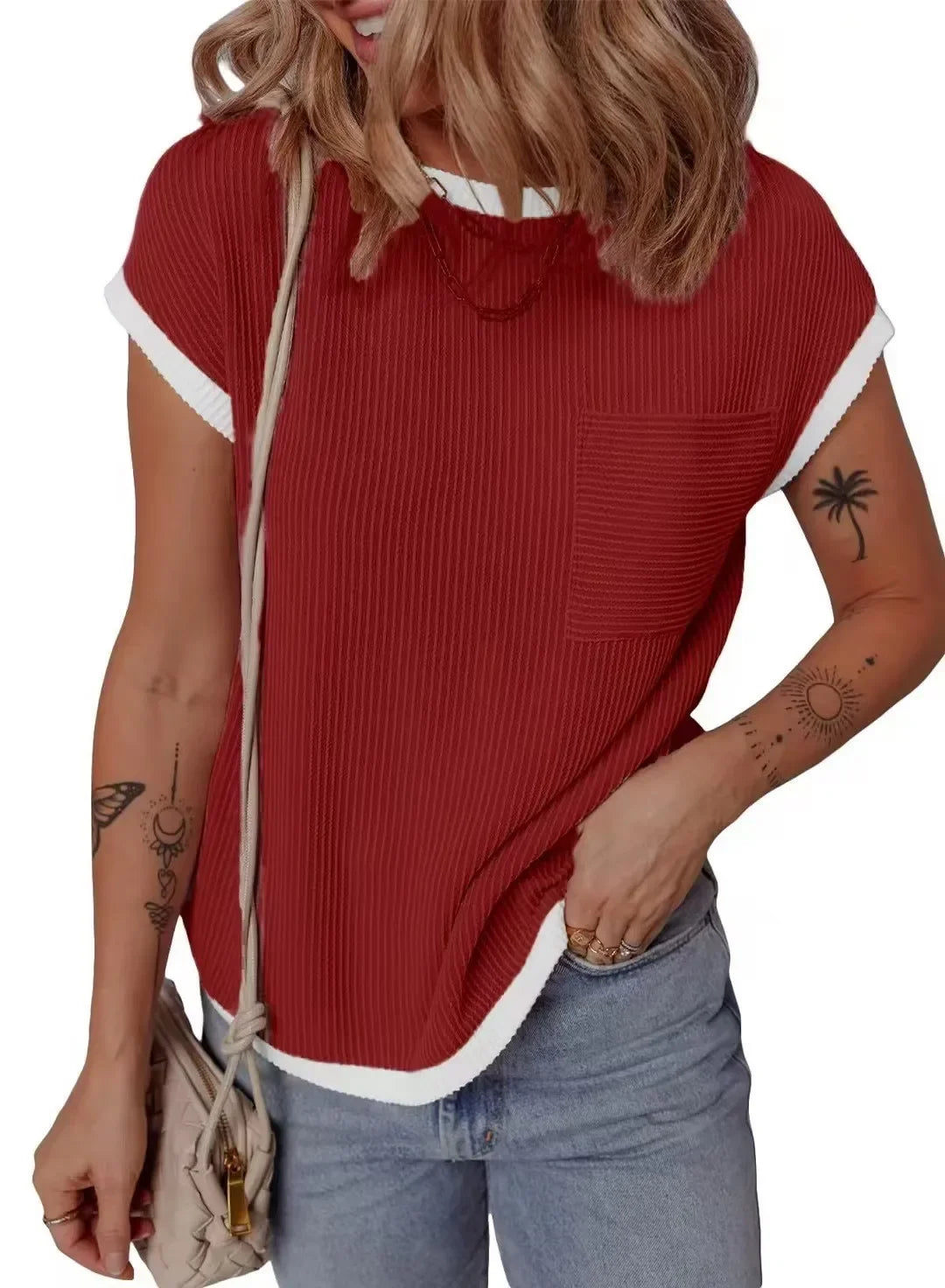 تيشيرت نسائي صيفي جديد لعام 2025، بياقة دائرية، محبوك بخطوط ملتوية، بتصميم كاجوال، بألوان متناقضة