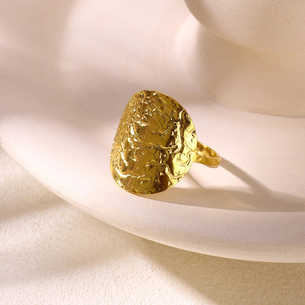 خاتم عملة معدنية من الفولاذ المقاوم للصدأ بلون ذهبي، سطح عريض، تصميم بيضاوي، إكسسوارات مجوهرات أنيقة وعصرية للنساء، هدية مثالية.