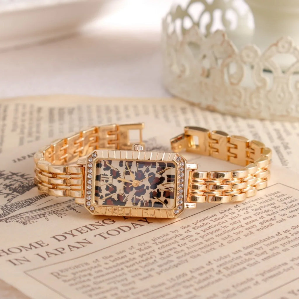 Fashion Women's Watch with Leopard Print Dial, Zinc Alloy Bracelet Vintage Chic Design, Elegant and Versatile Quartz Watch Gift