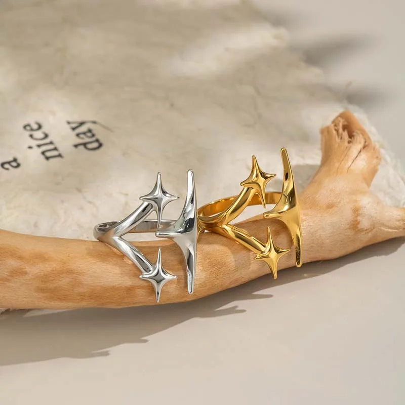 تصميم جديد من الفولاذ المقاوم للصدأ على الطراز الأوروبي الأمريكي، يتميز بنمط نجمي أنيق وبسيط يعكس شخصية المراهق.