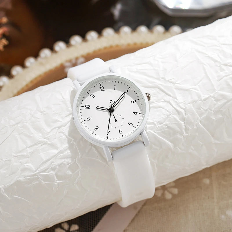 ساعة نسائية أنيقة وبسيطة تعمل بالكوارتز، ساعة رياضية للطلاب