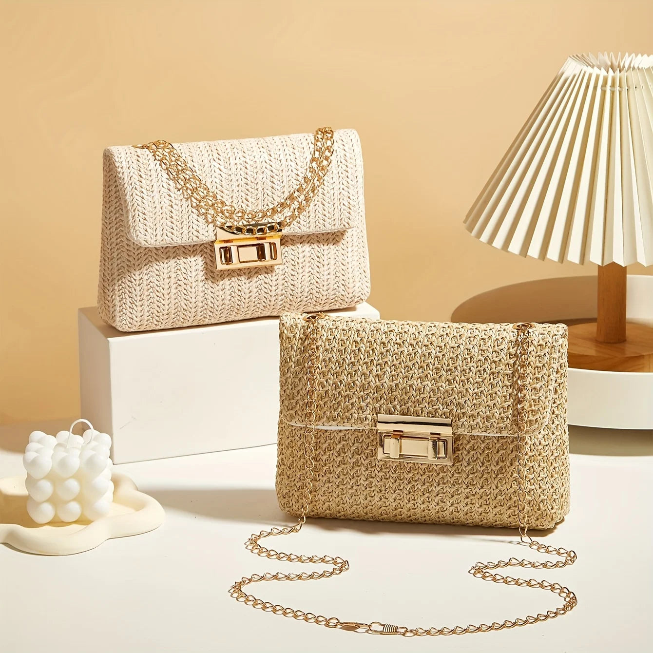 حقيبة كتف نسائية منسوجة يدويًا من القش، محفظة كروس بودي أنيقة بلون سادة مع قفل للإغلاق