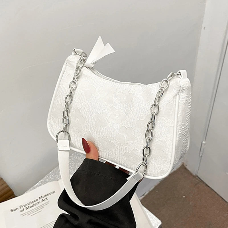 حقيبة نسائية جميلة بتصميم زهور داكنة وحقيبة كتف أنيقة وحقيبة يد نسائية غير رسمية مصممة تحت الإبط